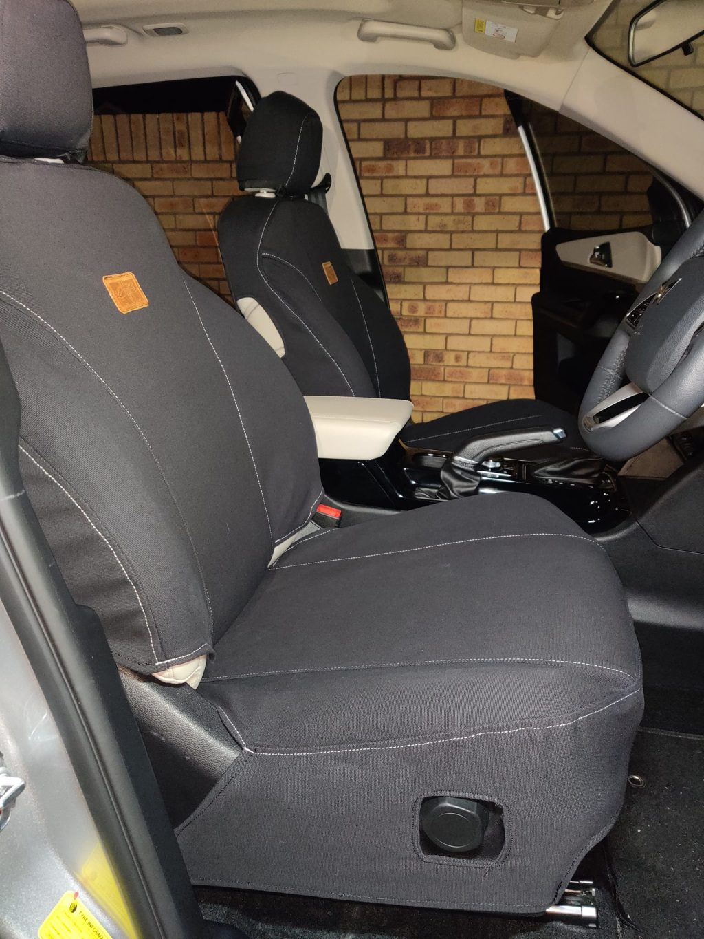 CamelThorn Canvas - Mahindra XUV700 Covers 004