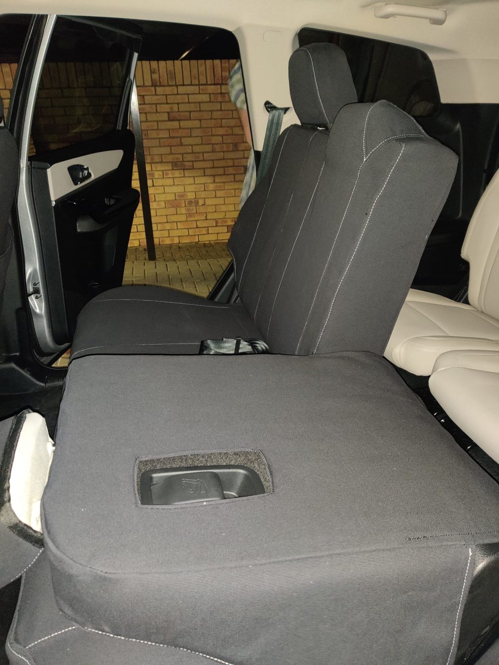 CamelThorn Canvas - Mahindra XUV700 Covers 004