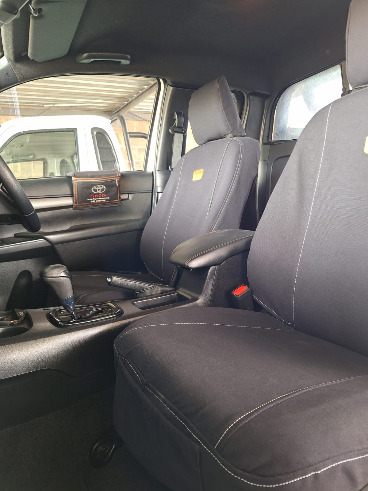 CamelThorn Canvas - Hilux Extended Cab seat covers