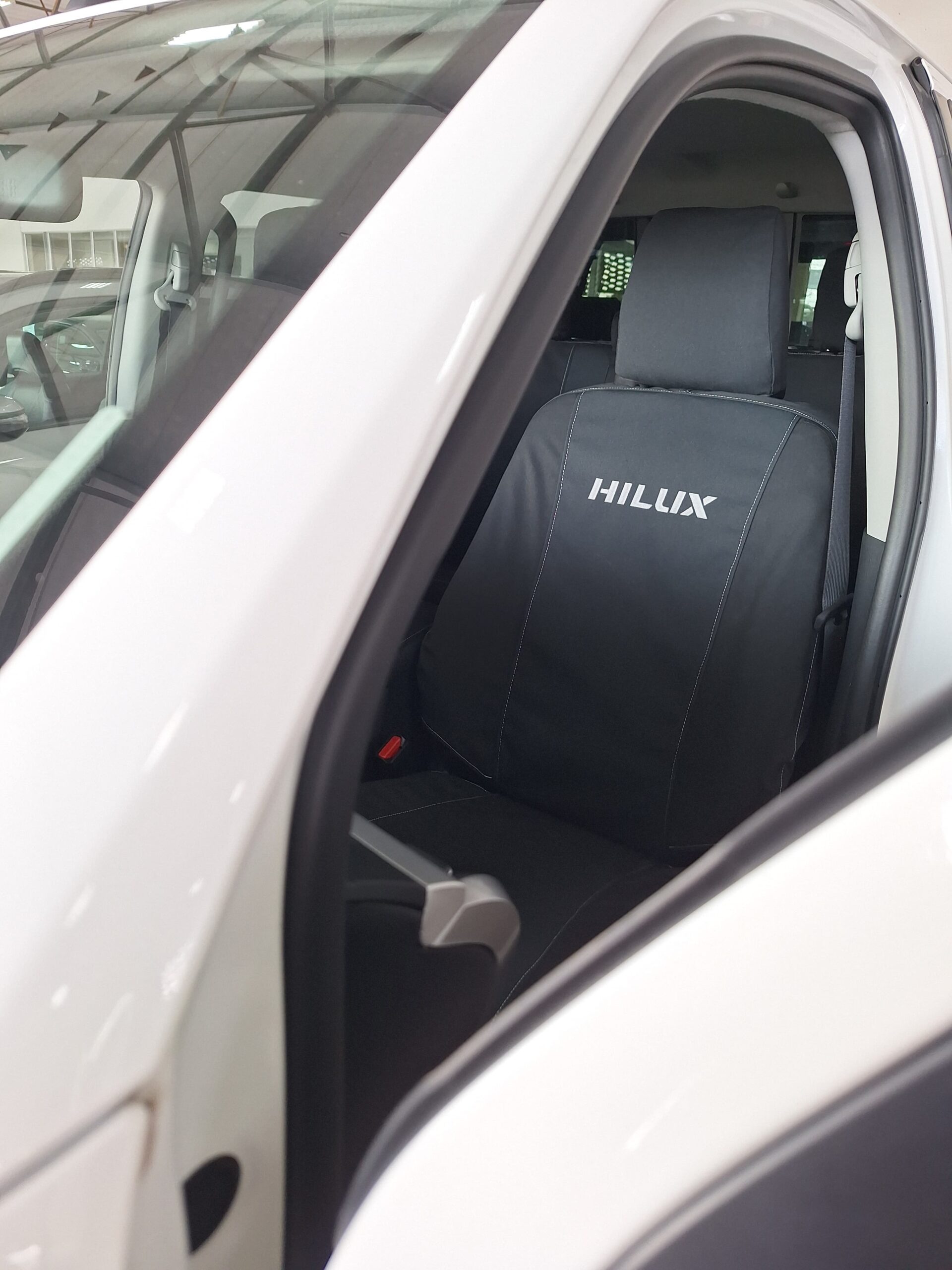 Toyota Hilux GD6 Seat covers - Image 7