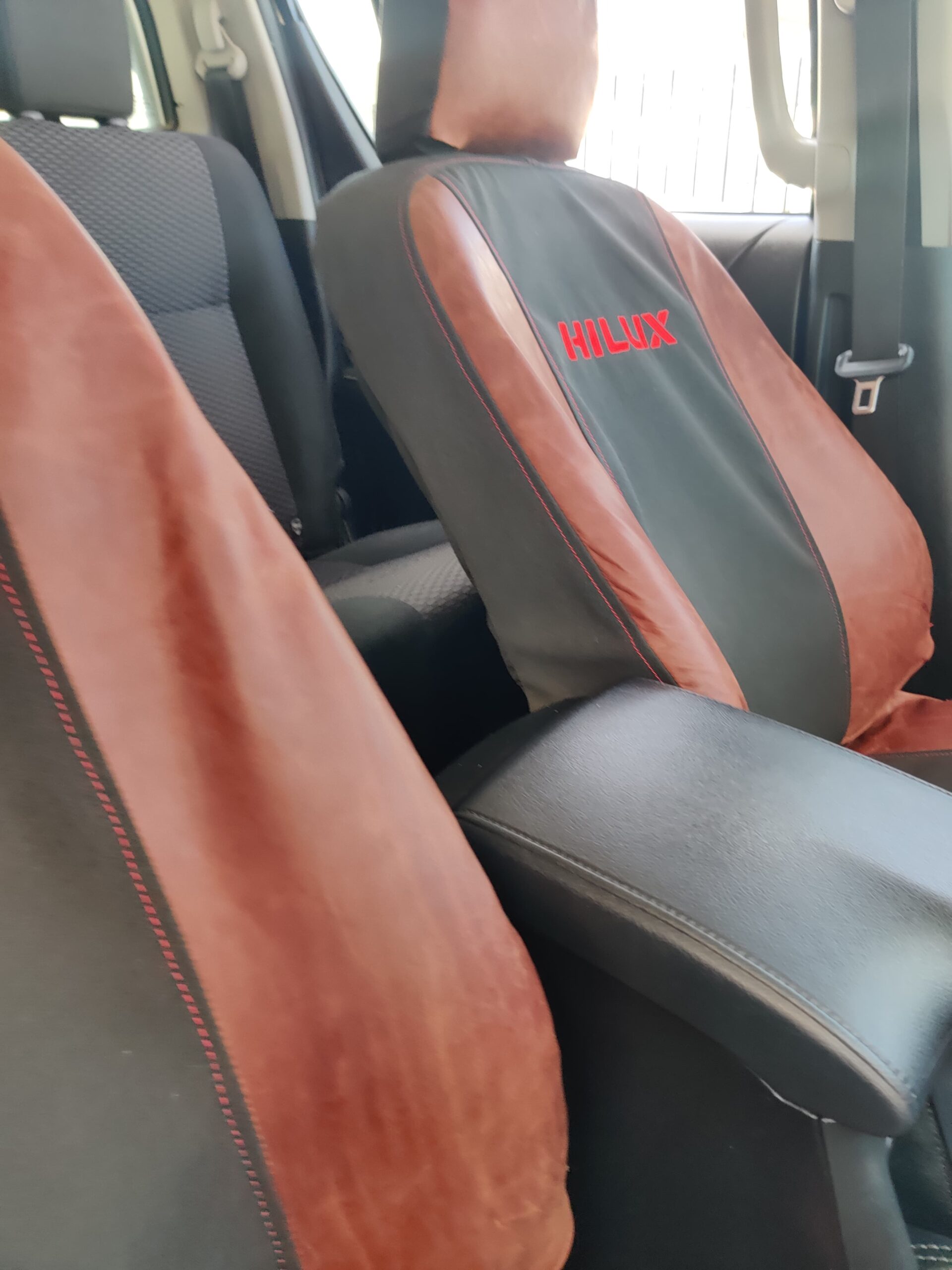 Deluxe Hilux GD6 Seat Covers - Image 2