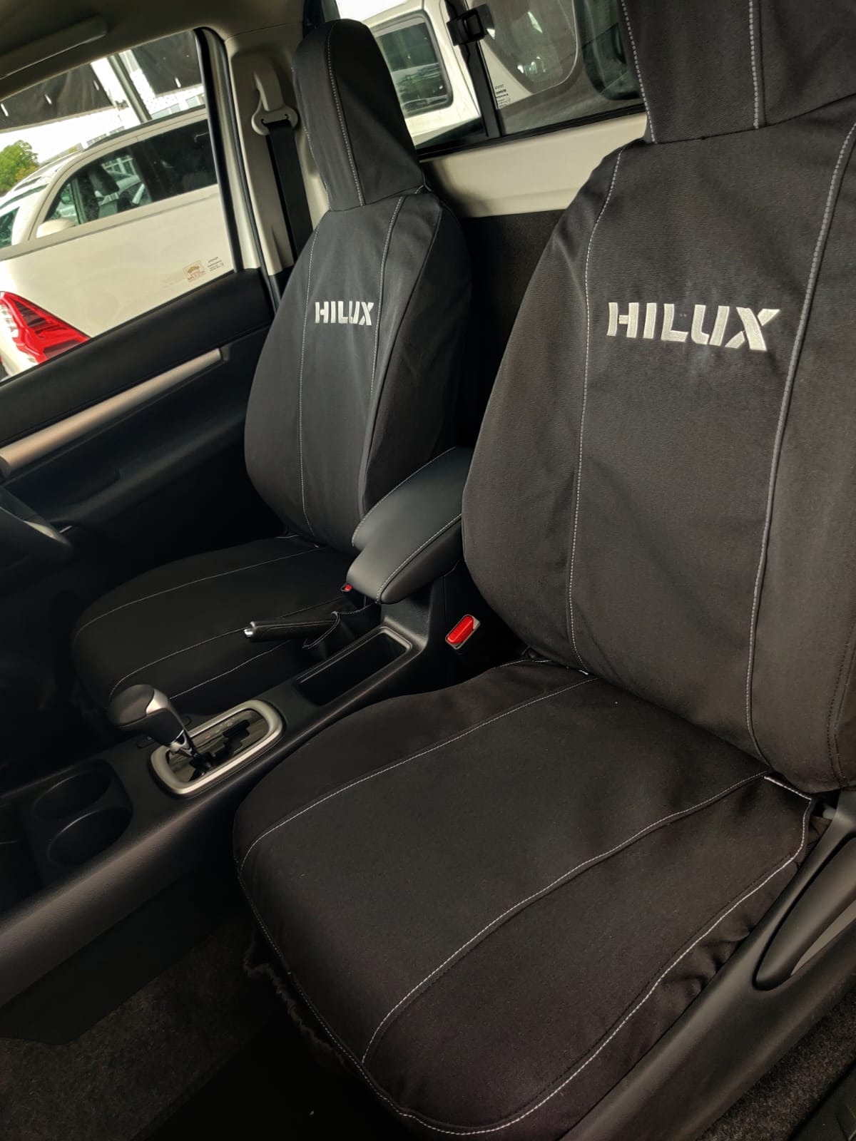 Hilux Highline Seat covers - Image 6