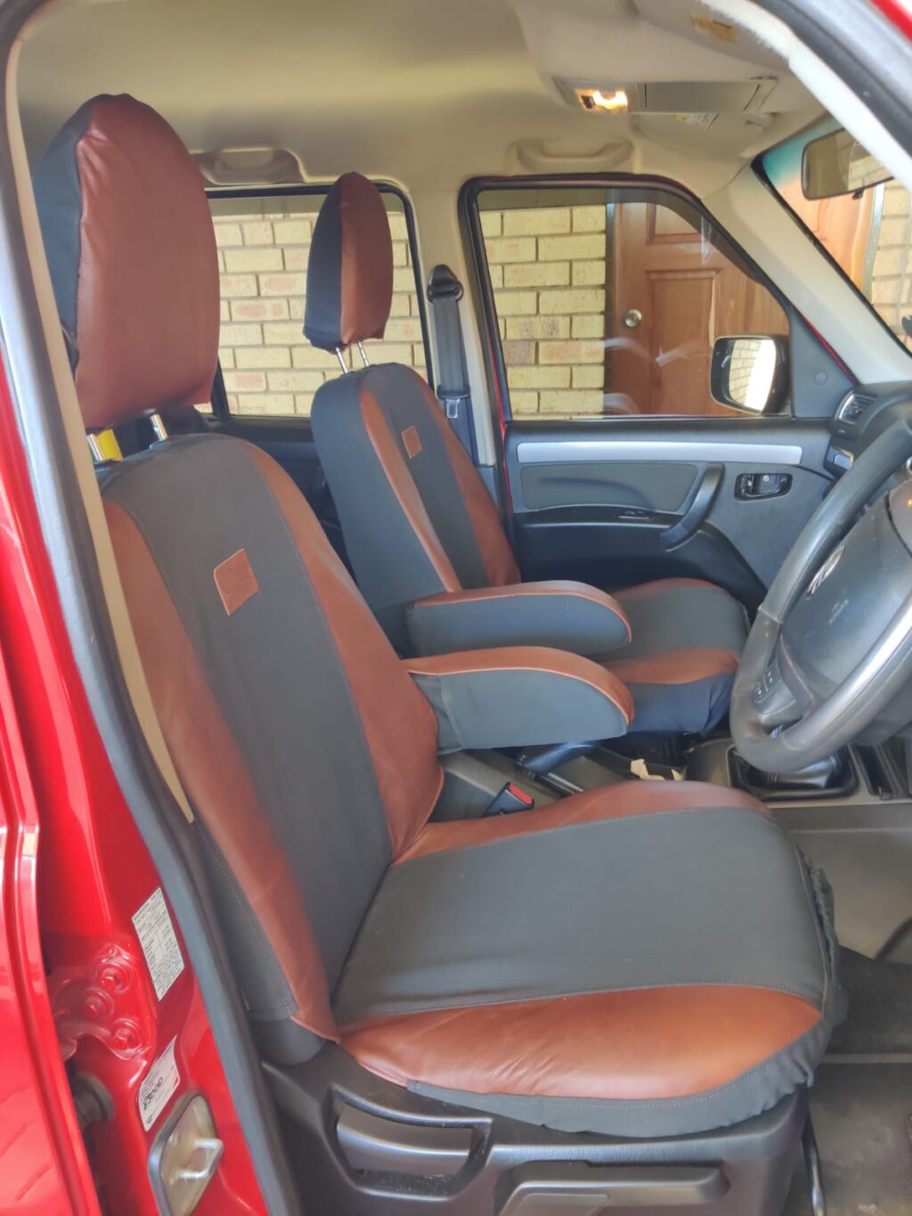 Mahindra S6 Deluxe
