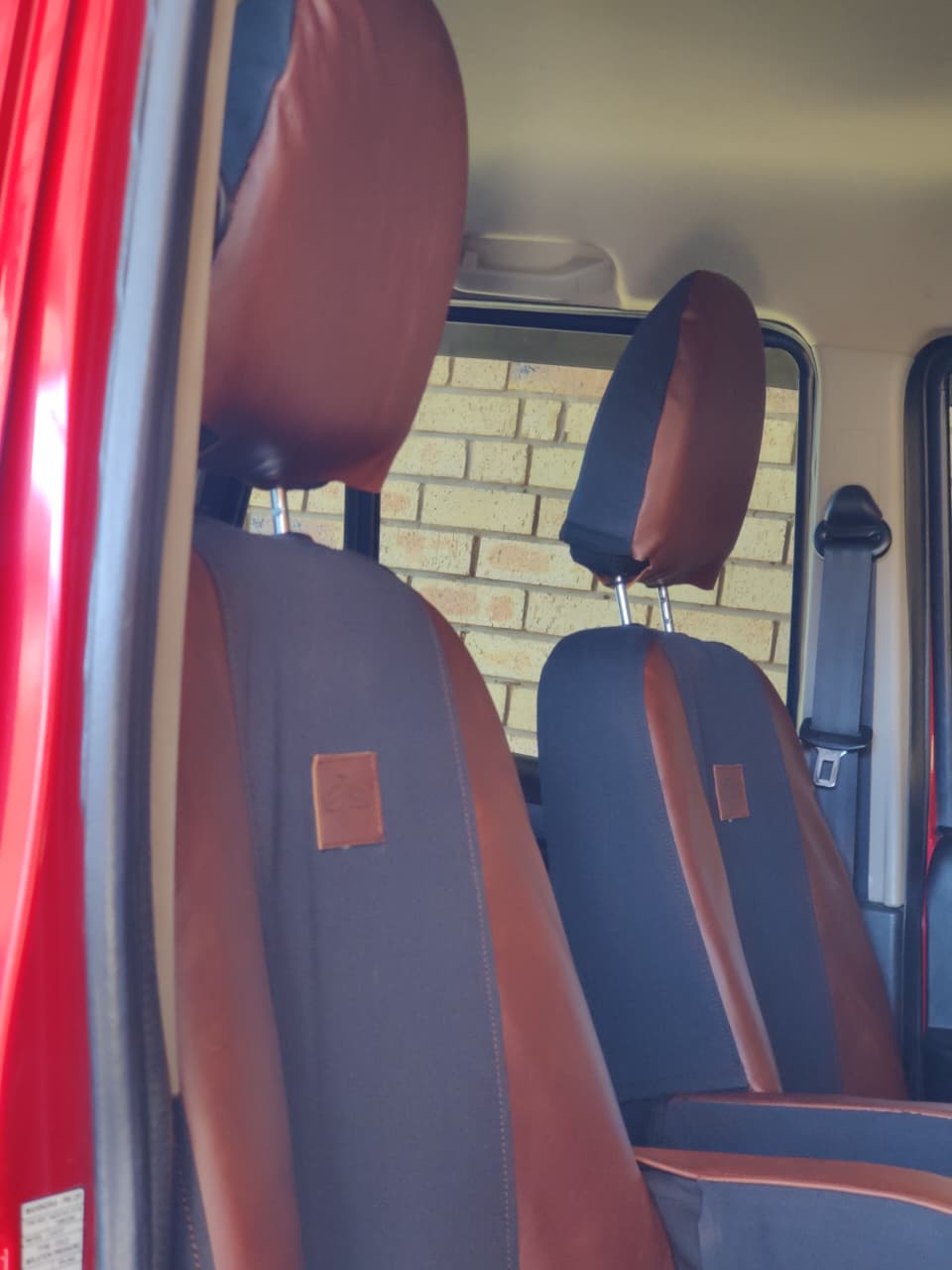 Mahindra S6 Deluxe - Image 12