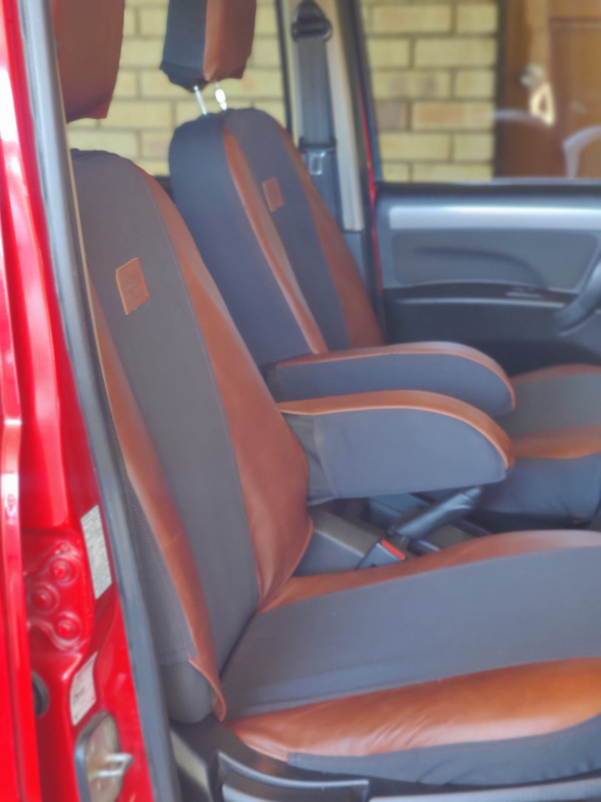 Mahindra S6 Deluxe - Image 9