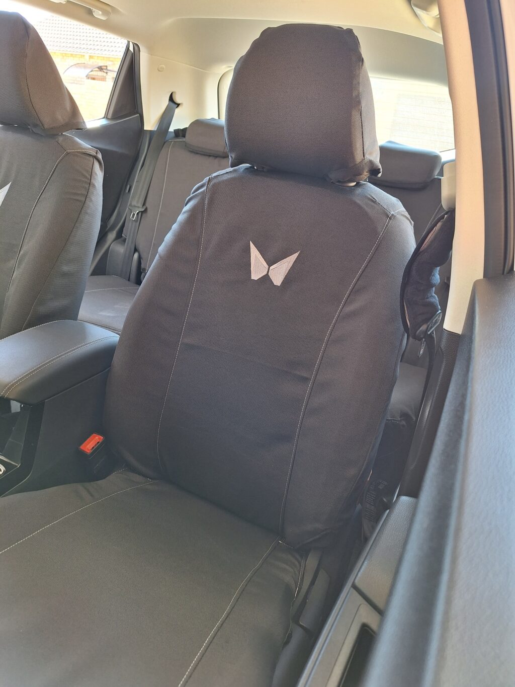 Mahindra 3XO Covers - Image 5